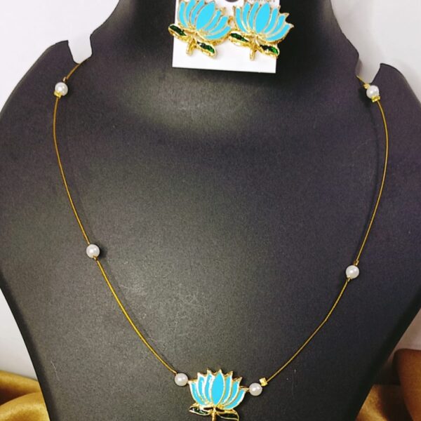 Trendy lotus invisible jewelry with earrings